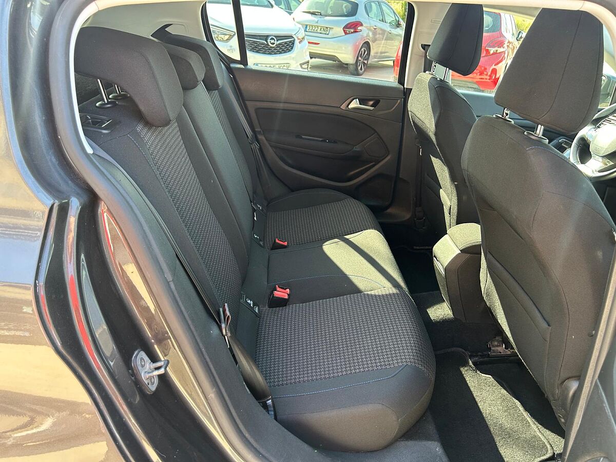 PEUGEOT 308 STYLE 1.2 E-THP AUTO SPANISH LHD IN SPAIN 64000 MILES SUPERB 2019